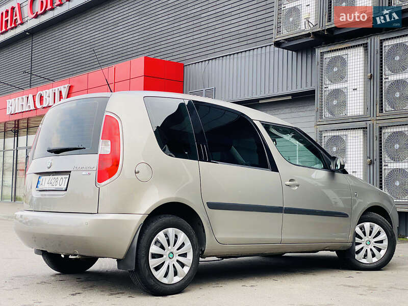 Микровэн Skoda Roomster 2011 в Днепре