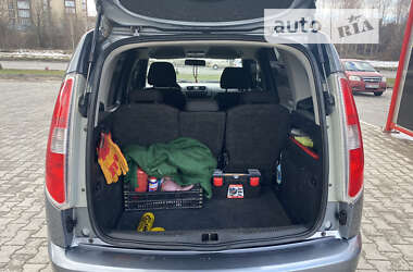 Микровэн Skoda Roomster 2011 в 