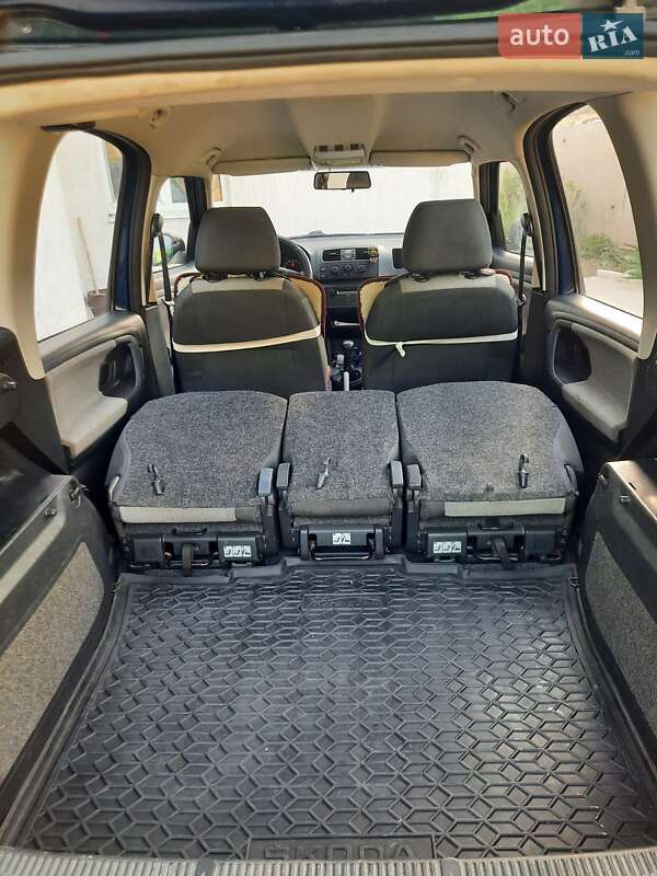 Микровэн Skoda Roomster 2009 в Кременчуге