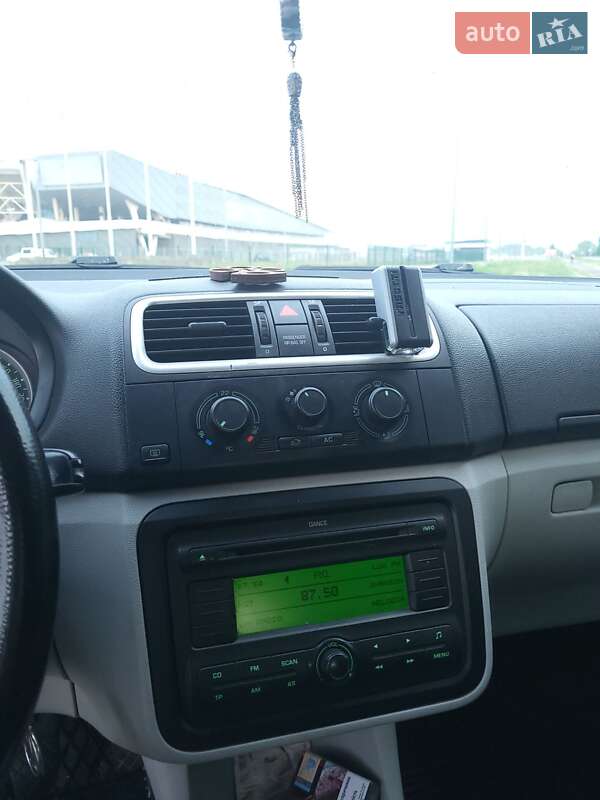 Микровэн Skoda Roomster 2007 в Львове