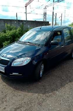 Микровэн Skoda Roomster 2009 в Мироновке