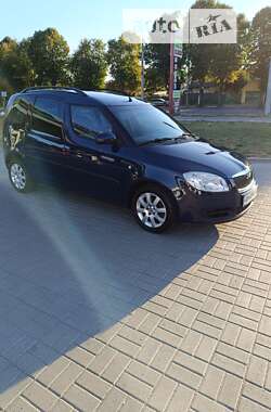 Микровэн Skoda Roomster 2009 в Коростышеве