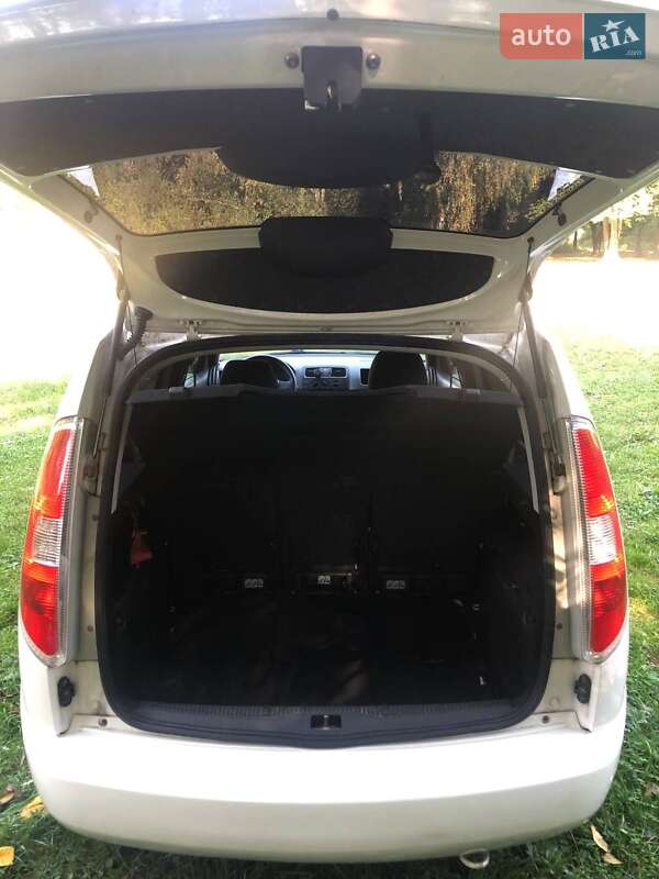 Микровэн Skoda Roomster 2014 в Луцке фото 18 Микровэн Skoda Roomster 2014 в Луцке