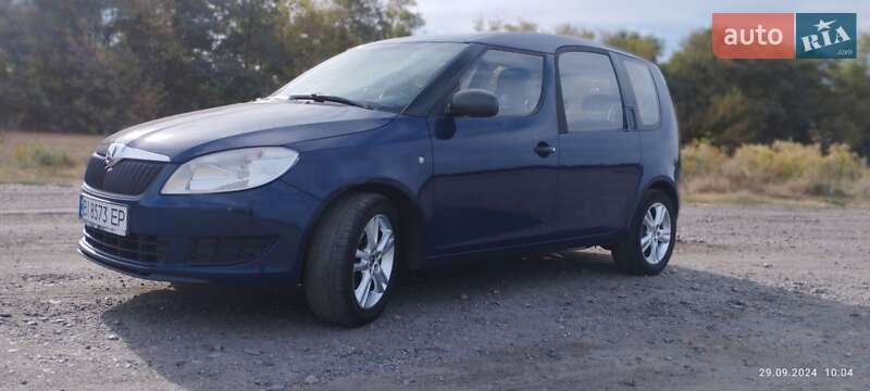 Микровэн Skoda Roomster 2013 в Лубнах