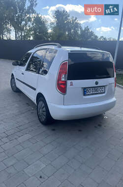Микровэн Skoda Roomster 2010 в 
