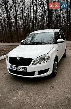 Микровэн Skoda Roomster 2014 в Знаменке