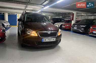 Мікровен Skoda Roomster 2011 в Зарічному