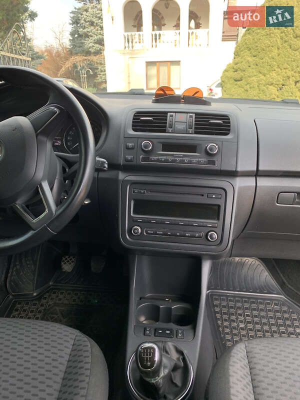 Микровэн Skoda Roomster 2015 в Львове