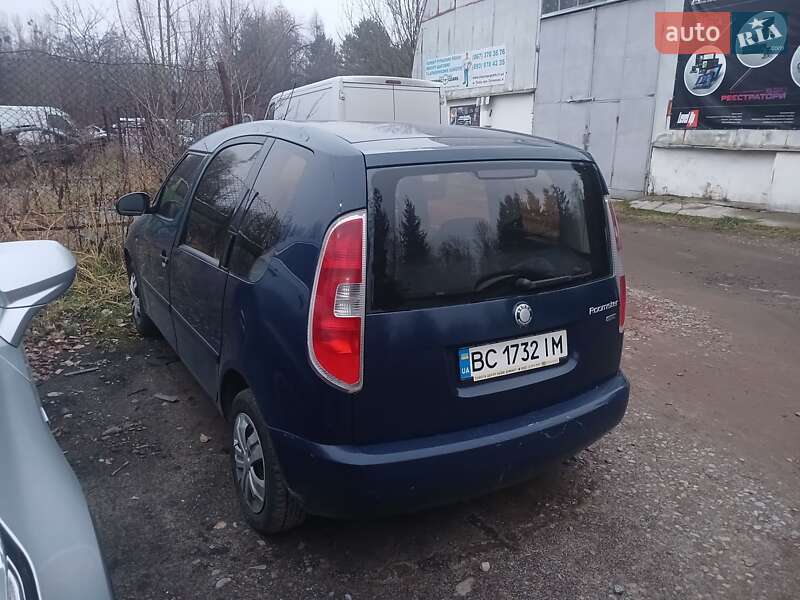 Микровэн Skoda Roomster 2009 в Львове