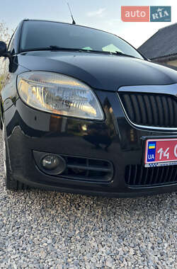 Микровэн Skoda Roomster 2007 в 