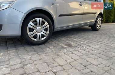 Микровэн Skoda Roomster 2009 в 