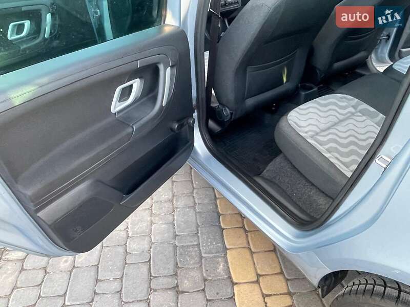 Мікровен Skoda Roomster 2009 в Любомлі