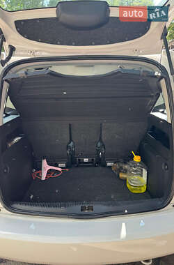 Микровэн Skoda Roomster 2011 в 