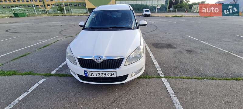 Skoda Roomster 2014