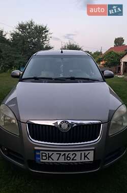 Микровэн Skoda Roomster 2008 в Ровно