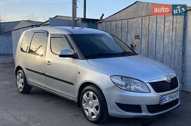 Микровэн Skoda Roomster 2010 в 