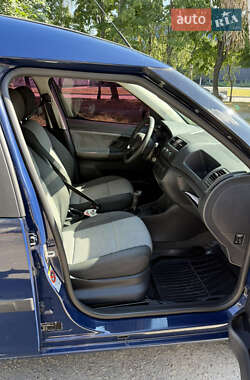 Микровэн Skoda Roomster 2009 в 