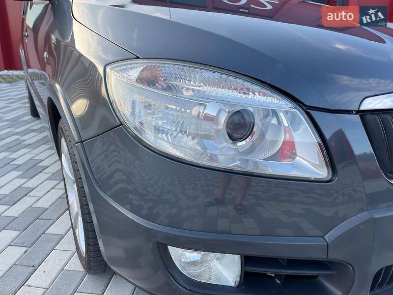 Микровэн Skoda Roomster 2008 в Львове