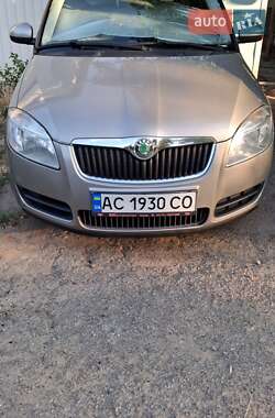 Микровэн Skoda Roomster 2009 в Южноукраинске