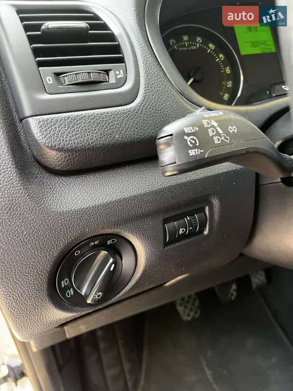 Мікровен Skoda Roomster 2014 в Звягелі