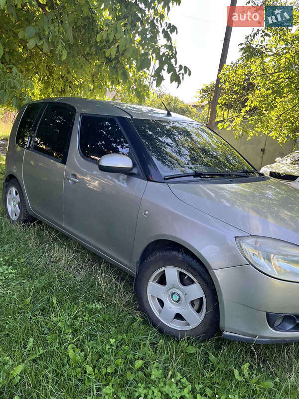Мікровен Skoda Roomster 2007 в Сваляві