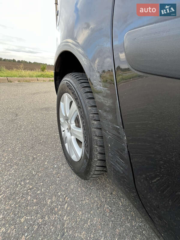 Микровэн Skoda Roomster 2014 в Яготине фото 8 Микровэн Skoda Roomster 2014 в Яготине