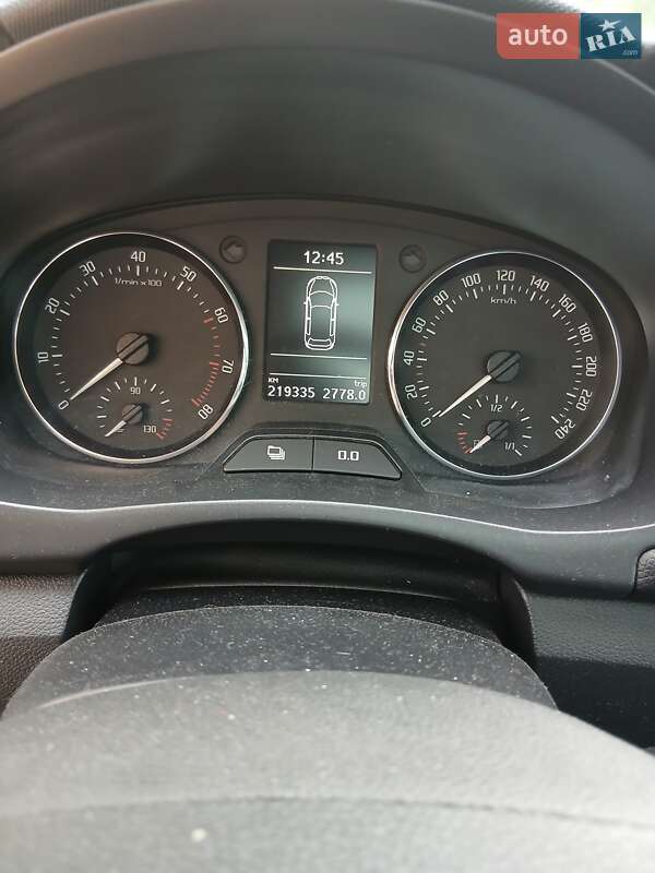 Микровэн Skoda Roomster 2011 в Ровно фото 16 Микровэн Skoda Roomster 2011 в Ровно