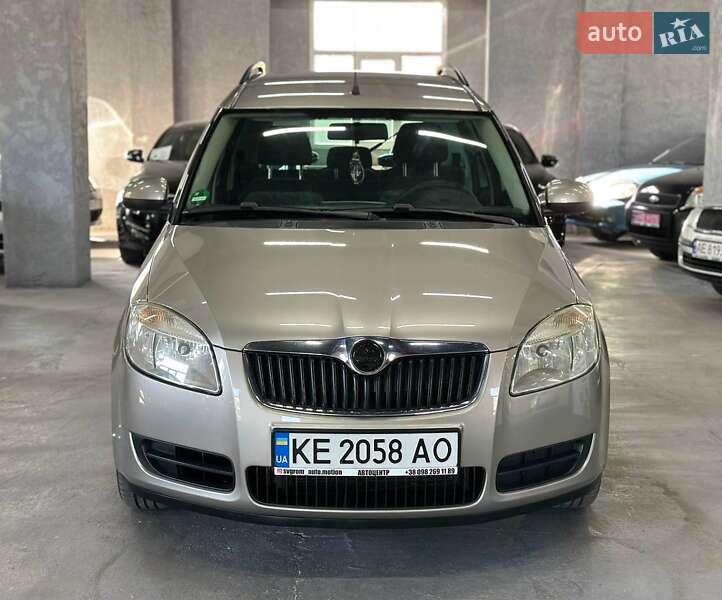 Микровэн Skoda Roomster 2008 в Каменском фото Микровэн Skoda Roomster 2008 в Каменском