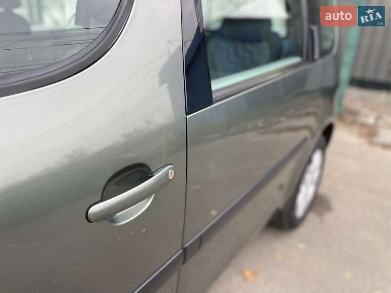 Микровэн Skoda Roomster 2007 в Сумах фото 24 Микровэн Skoda Roomster 2007 в Сумах