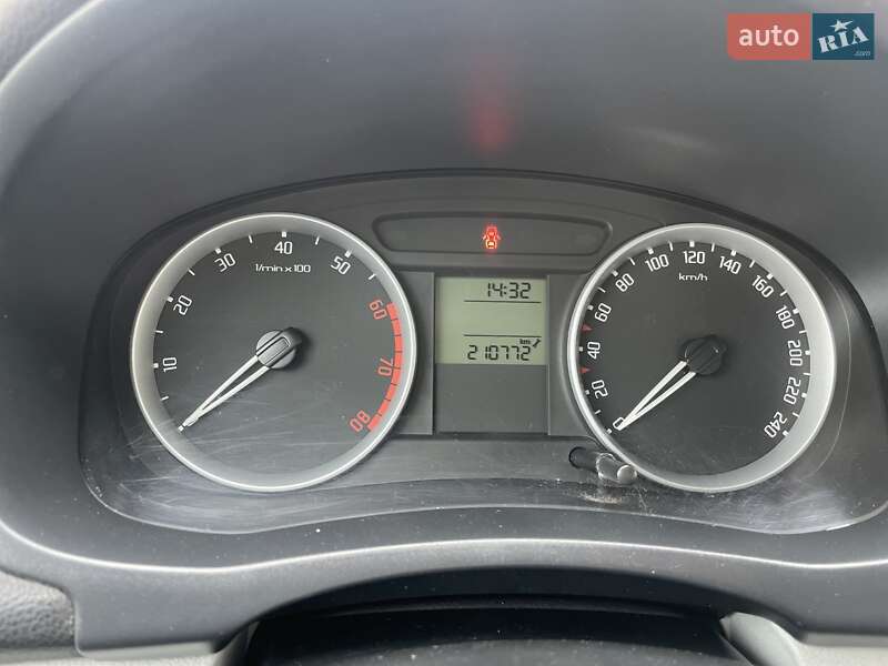 Микровэн Skoda Roomster 2007 в Сумах фото 5 Микровэн Skoda Roomster 2007 в Сумах