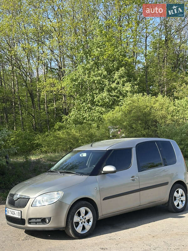Микровэн Skoda Roomster 2006 в Хмельницком фото Микровэн Skoda Roomster 2006 в Хмельницком