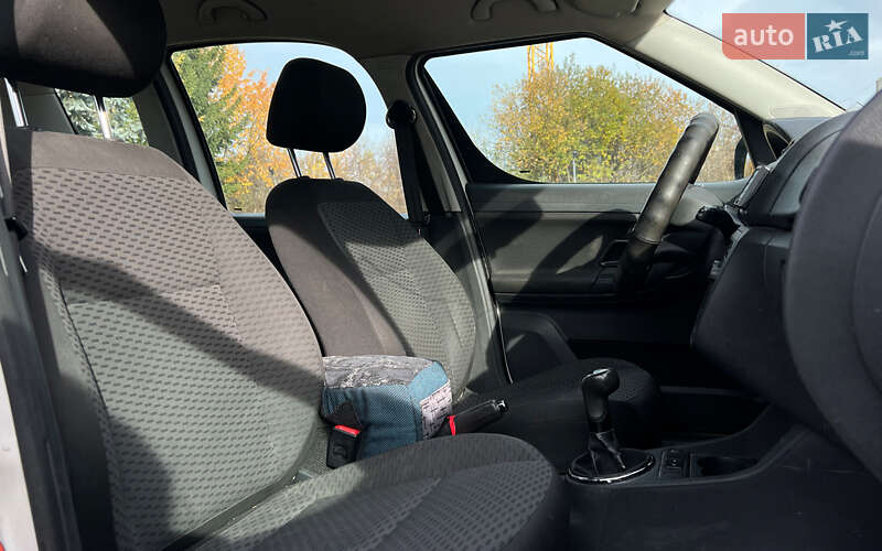 Микровэн Skoda Roomster 2011 в Львове фото 17 Микровэн Skoda Roomster 2011 в Львове