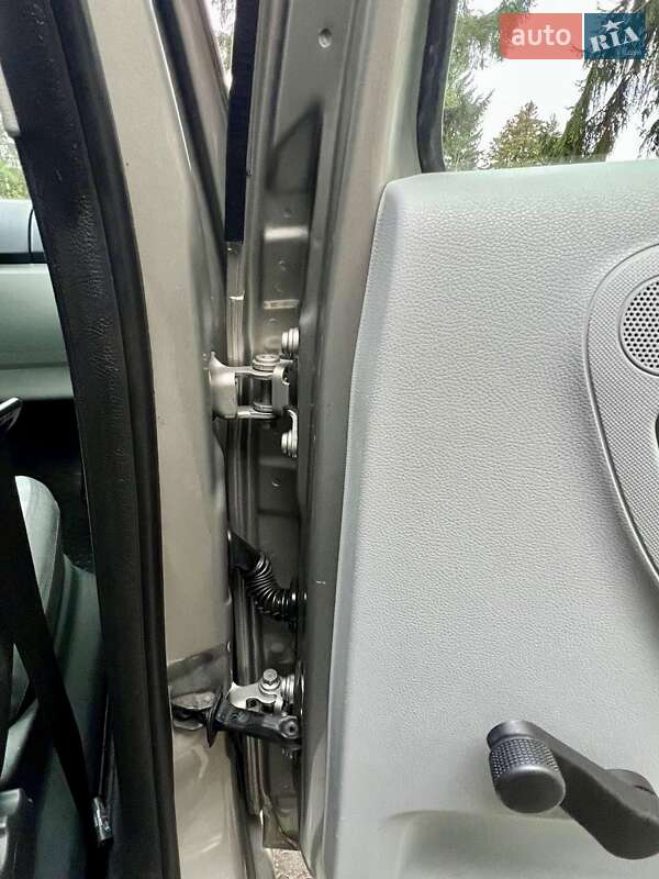 Микровэн Skoda Roomster 2008 в Умани фото 43 Микровэн Skoda Roomster 2008 в Умани