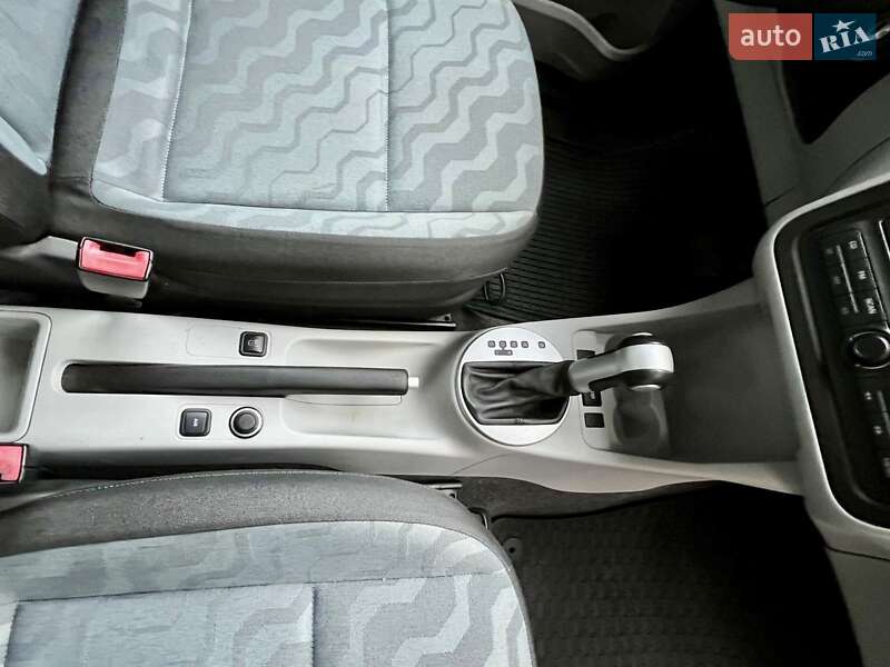 Микровэн Skoda Roomster 2008 в Умани фото 56 Микровэн Skoda Roomster 2008 в Умани