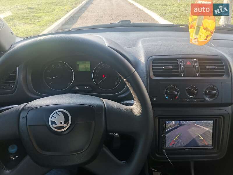 Микровэн Skoda Roomster 2010 в Великом Дальнике