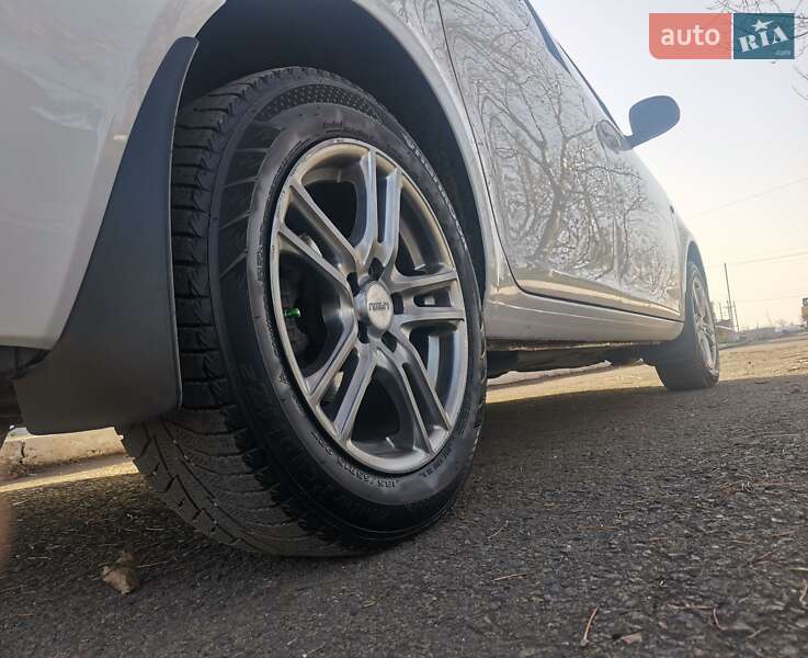 Микровэн Skoda Roomster 2010 в Великом Дальнике