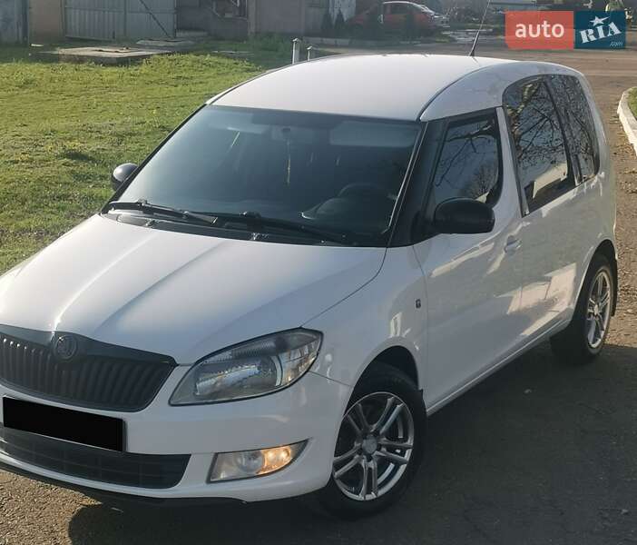 Микровэн Skoda Roomster 2010 в Великом Дальнике
