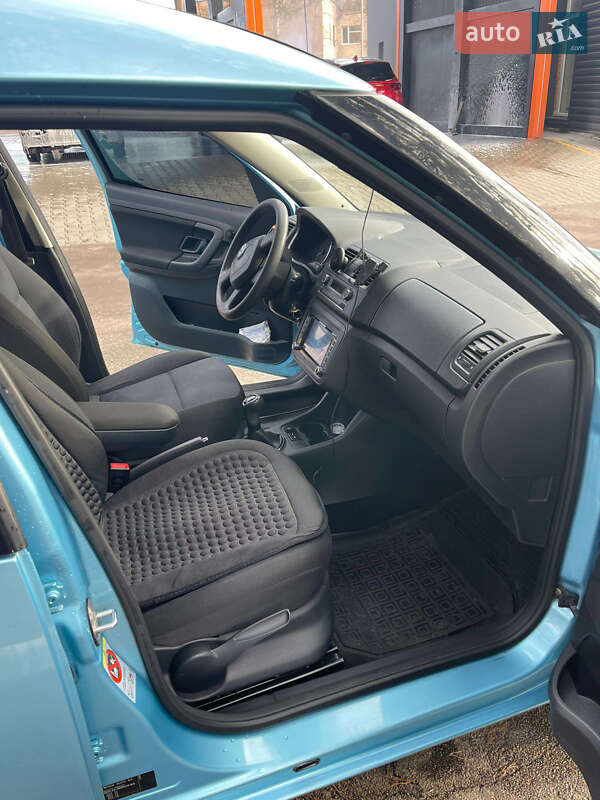 Микровэн Skoda Roomster 2013 в Житомире