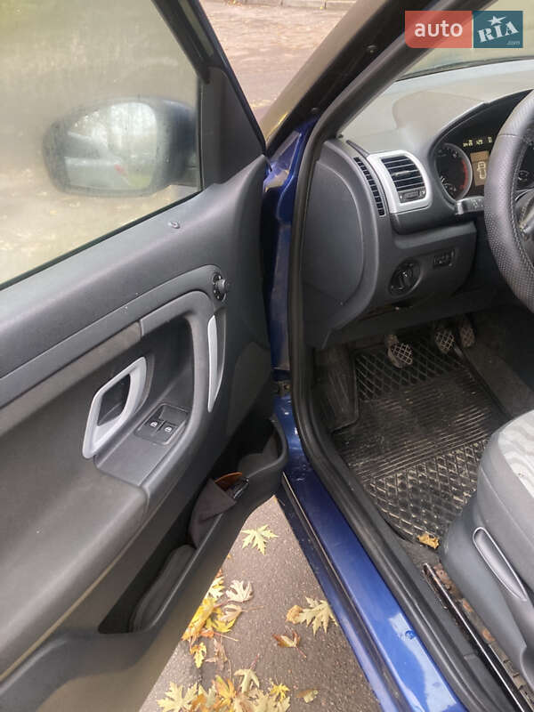 Мікровен Skoda Roomster 2010 в Києві фото 8 Мікровен Skoda Roomster 2010 в Києві