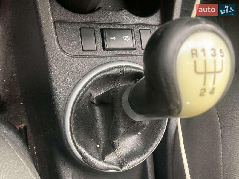 Мікровен Skoda Roomster 2010 в Києві фото 12 Мікровен Skoda Roomster 2010 в Києві