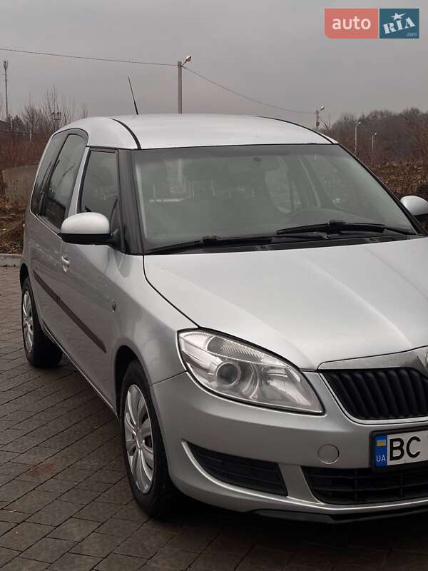 Микровэн Skoda Roomster 2010 в Львове