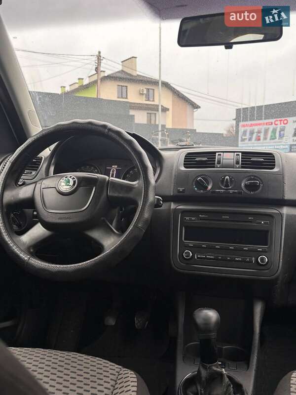 Микровэн Skoda Roomster 2010 в Львове
