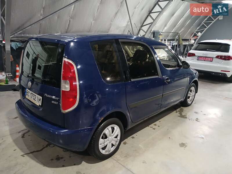 Микровэн Skoda Roomster 2009 в Львове