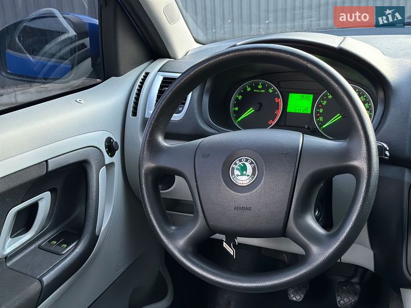 Микровэн Skoda Roomster 2006 в Ужгороде