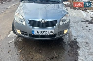 Микровэн Skoda Roomster 2009 в Городище