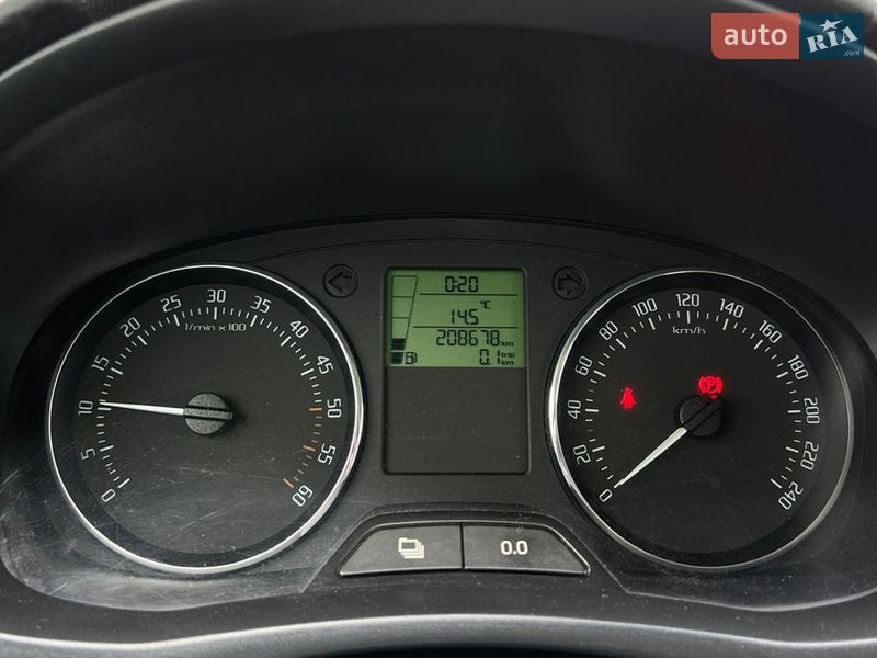 Микровэн Skoda Roomster 2013 в Львове