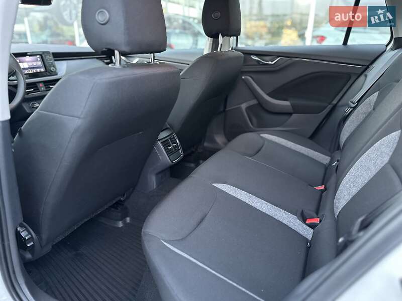 Хэтчбек Skoda Scala 2023 в Киеве