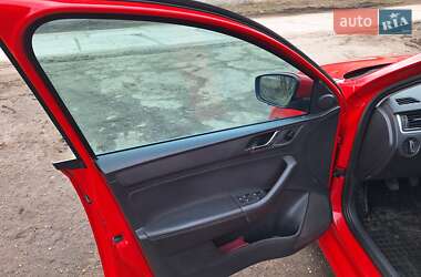 Хэтчбек Skoda Spaceback 2016 в 