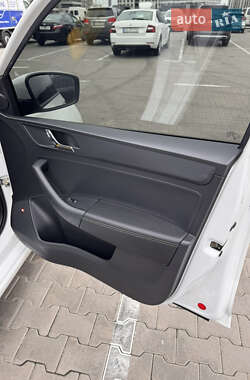 Хетчбек Skoda Spaceback 2017 в 