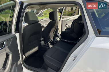 Хэтчбек Skoda Spaceback 2014 в 